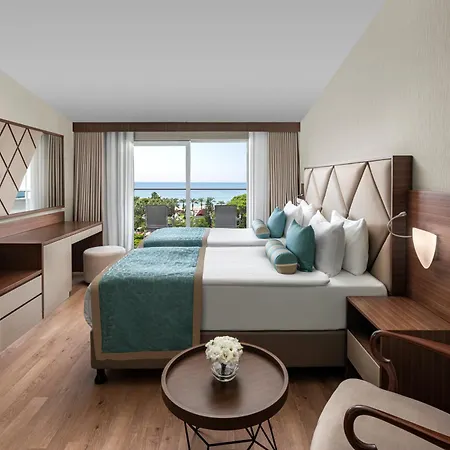 Papillon Ayscha & Rezort Belek