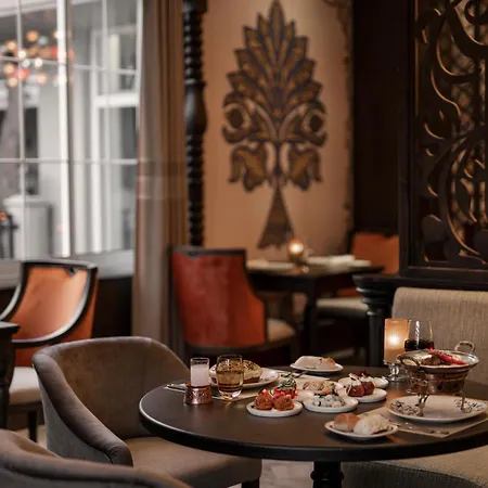 Papillon Ayscha & 5*